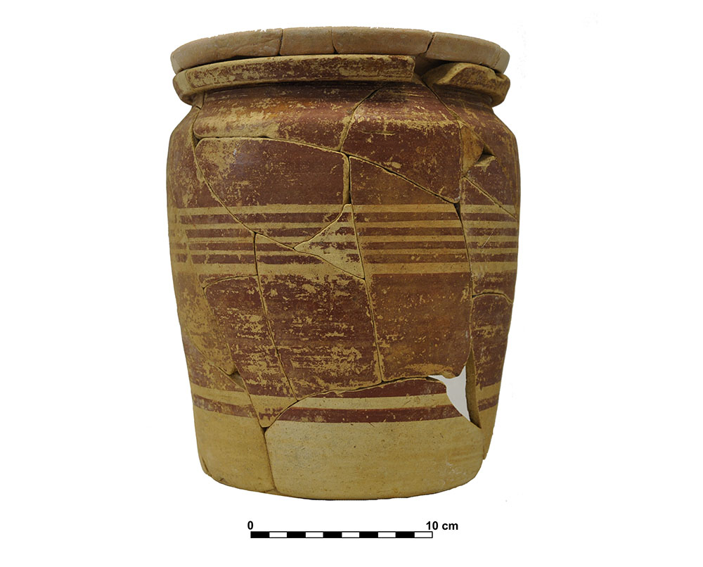 Ceramic vessel 8. Grave 65